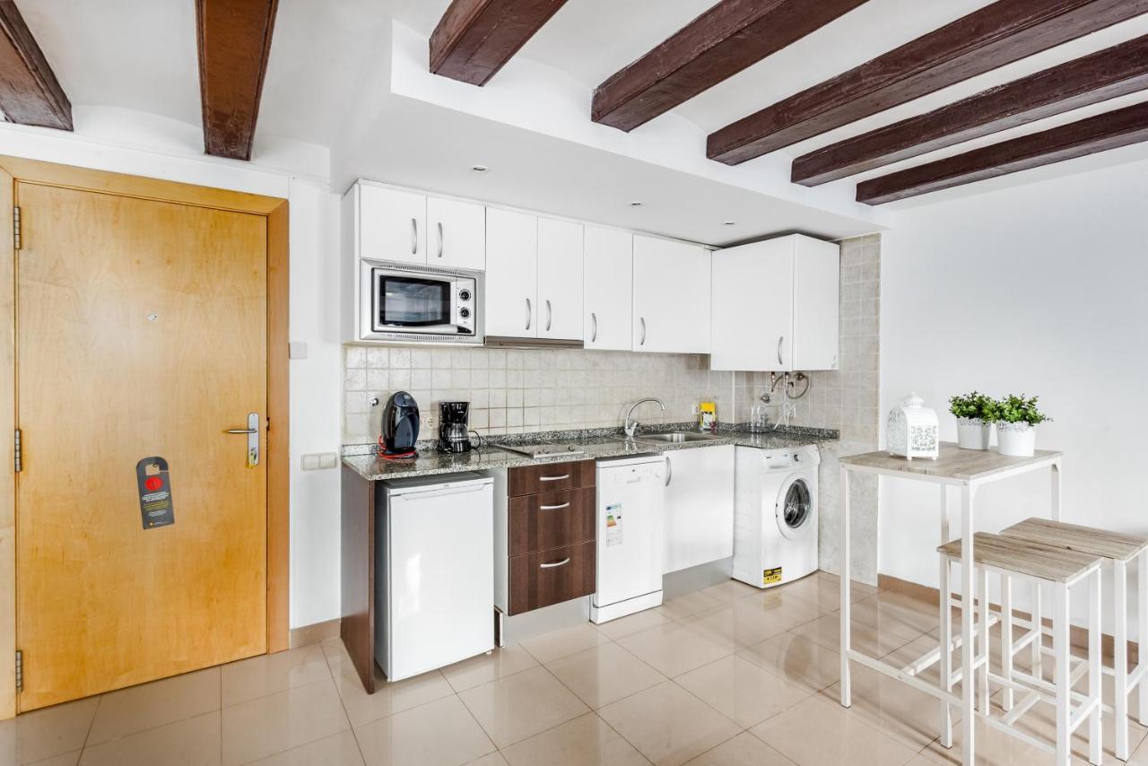 Lodging Apartments Liceu 11 Барселона Екстериор снимка