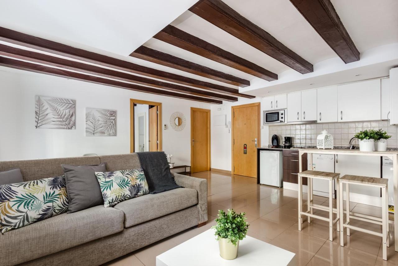 Lodging Apartments Liceu 11 Барселона Екстериор снимка