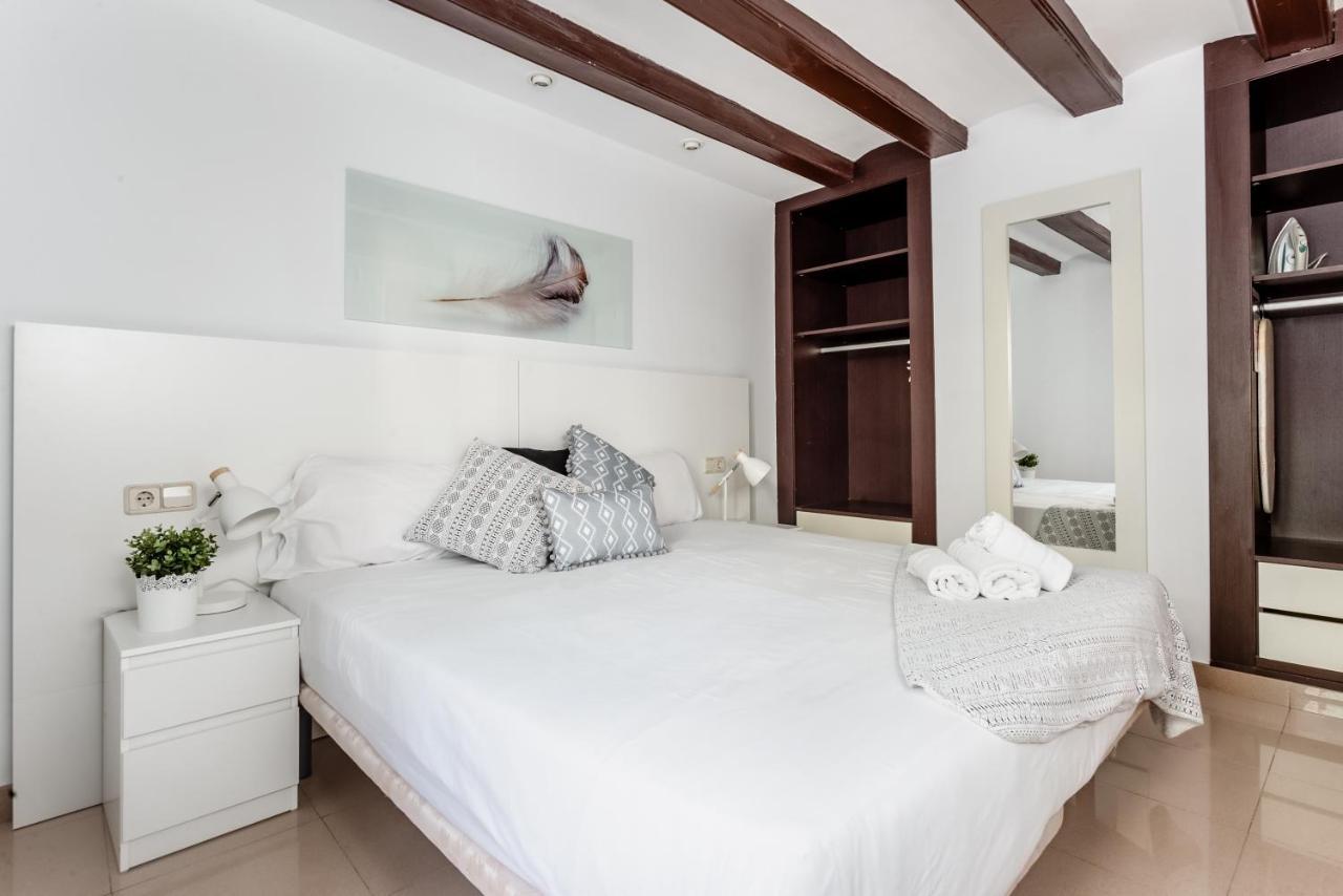 Lodging Apartments Liceu 11 Барселона Екстериор снимка