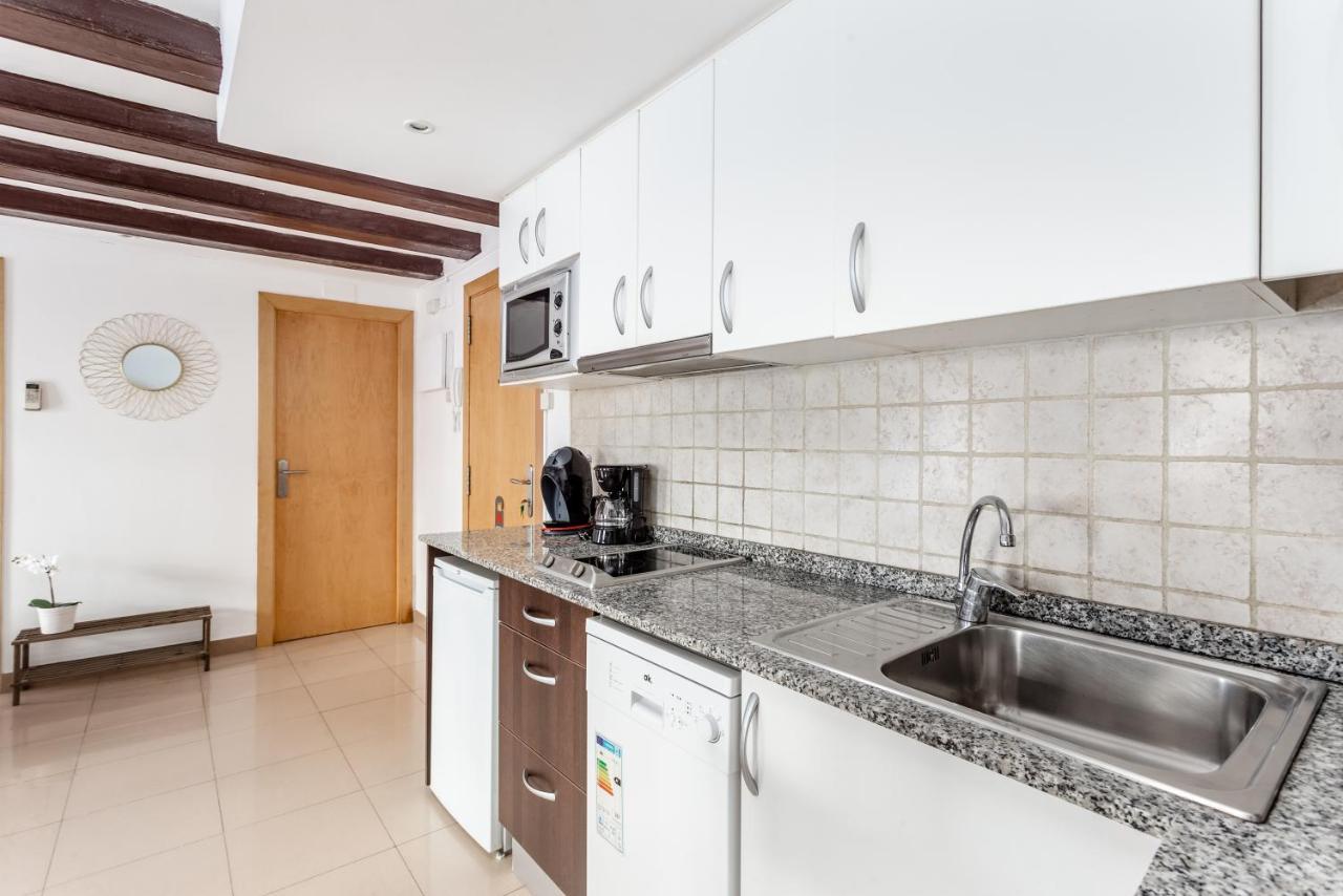 Lodging Apartments Liceu 11 Барселона Екстериор снимка