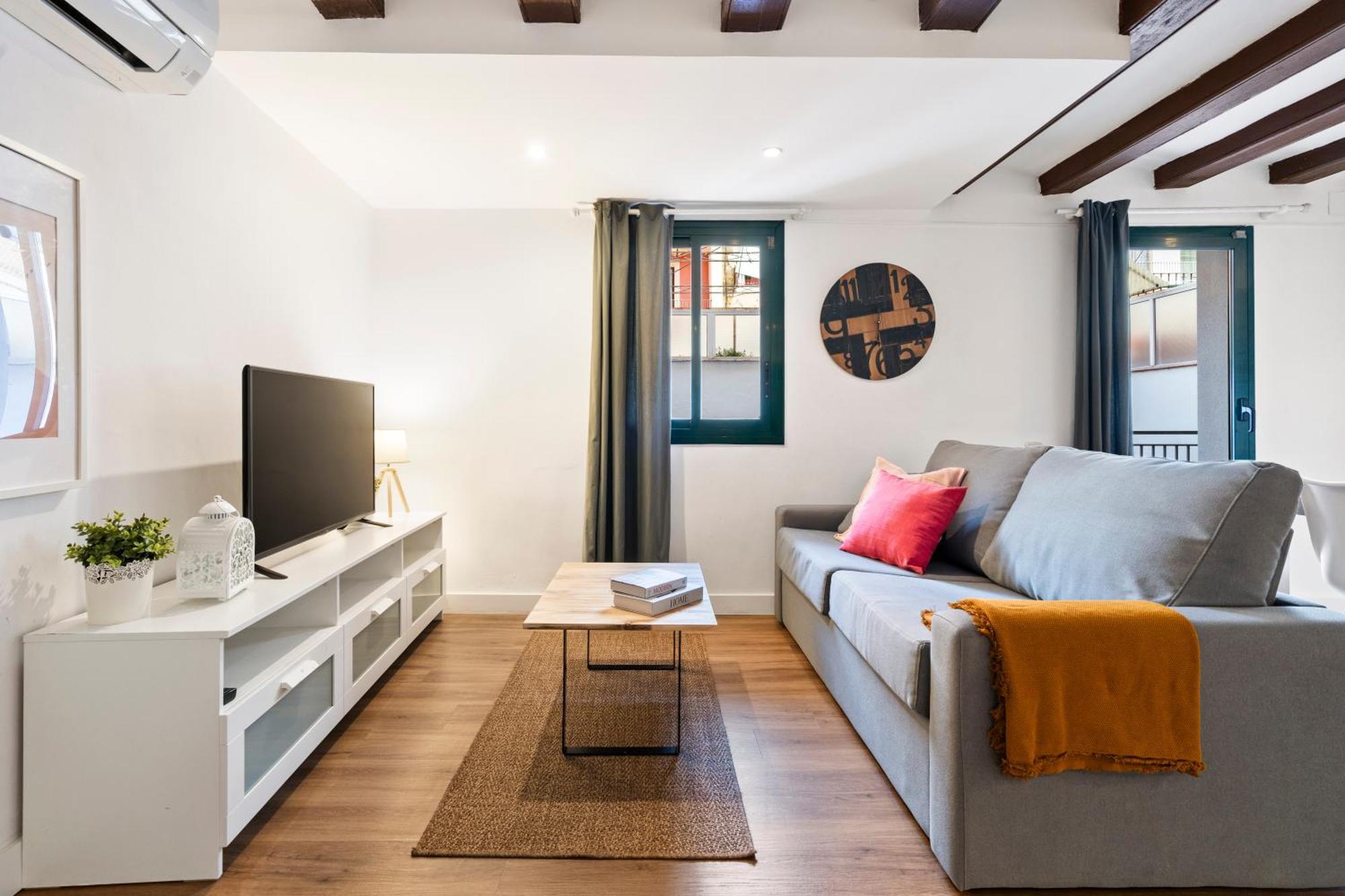 Lodging Apartments Liceu 11 Барселона Екстериор снимка