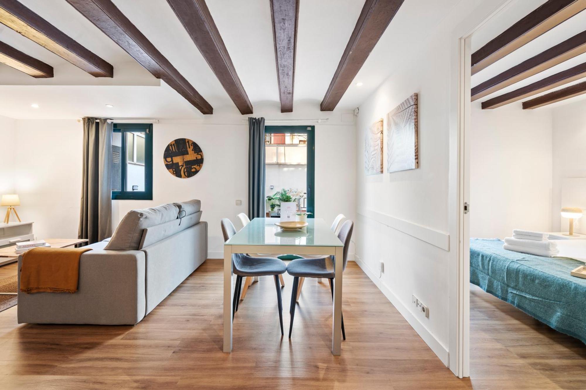 Lodging Apartments Liceu 11 Барселона Екстериор снимка