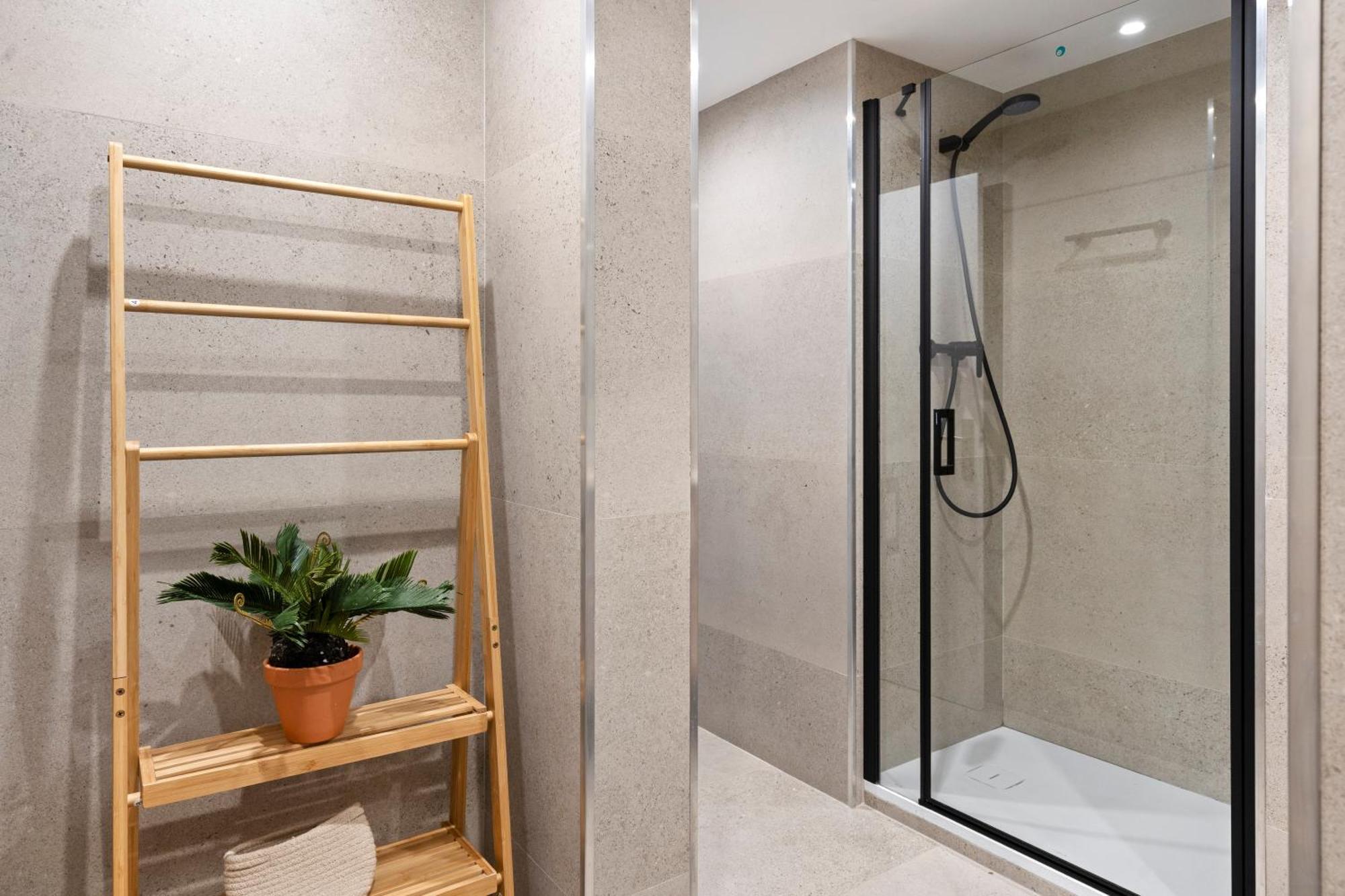Lodging Apartments Liceu 11 Барселона Екстериор снимка